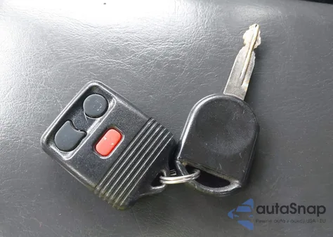 2005 Ford Escape Xlt z USA, uszkodzony, nr VIN 1FMYU93185DA12392